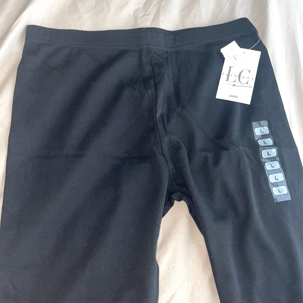 black leggings!